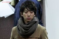 小山慶一郎、結婚報告の生放送での“結婚指輪”の見せつけにファン大荒れ「二宮和也や横尾渉以下」先輩&後…