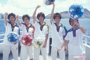 ハワイで行われた嵐のデビュー会見（'99年）