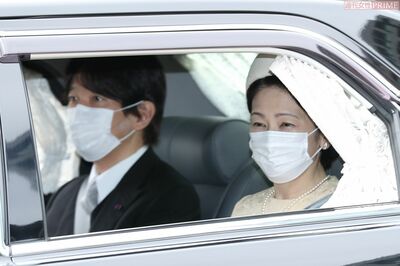 香淳皇后二十年式年祭で拝礼されるために皇居へ入られる秋篠宮ご夫妻（6月16日）