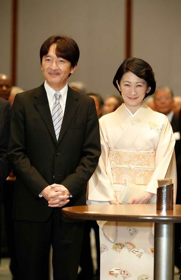 お金にまつわる小室さんの問題によって、ご夫妻の間にも“亀裂”が入り始めたという