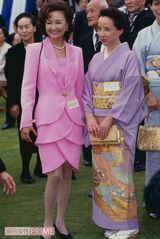 1998年10月、秋の園遊会にて。雪村いづみと