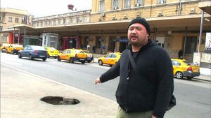  ◆「マンホールタウンに潜入」（放送日：2015年4月16日）世界中の危険なエリアに足を運び、そこに住む人たちのリアルな生活実態に迫る「危険地帯ジャーナリスト・丸山ゴンザレス」が、ヨーロッパ・ルーマニアにある「マンホールタウン」へ。マンホールの中……、地下で暮らしている人々に果敢に接触し、内部への潜入取材を敢行。そこには、この世のものとは思えない、想像を絶する現実が……。