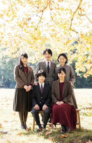 佳子さまは今年5月に就職され、悠仁さまは来年高校生に（'20年11月・赤坂御用地）