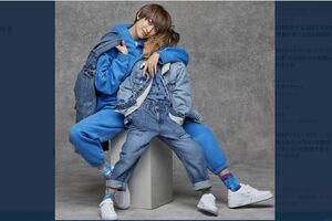 『Gap Japan』の新作コレクションのモデルとして親子共演した山田優と長女（公式ツイッターより）