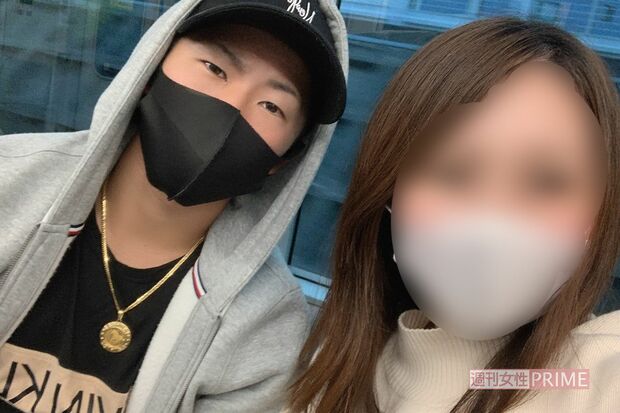 '20年10月上旬、朝方に友人との飲み会から電車で一緒に帰るAさんと井上拓真