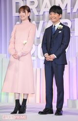 新垣結衣、星野源　撮影／高梨俊浩