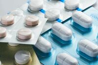 【薬とサプリ】“危険な飲み合わせ”を医師が解説!けいれんや意識障害、命に関わる副作用にご用心