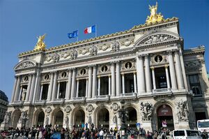 出演した番組で杏は「オススメの場所」としてパリのオペラ座を紹介した