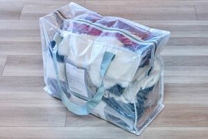 クリアボックスバッグ／330円