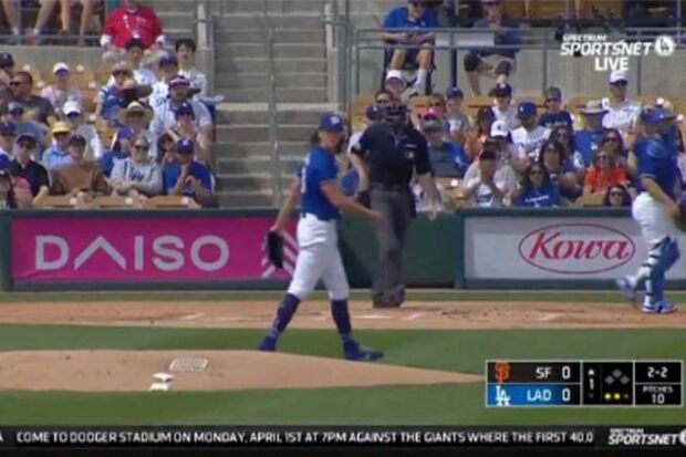 バックネット下に日本企業の広告が(ドジャース公式Xより)