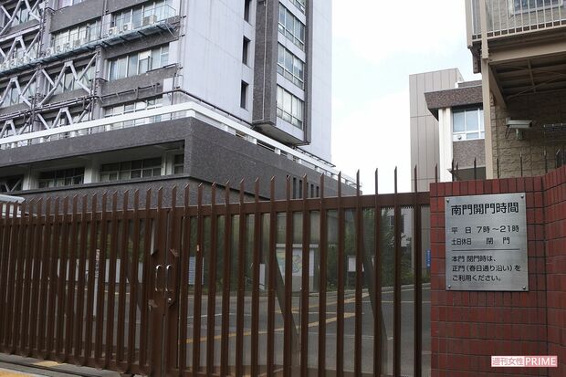 附属小学校の近くで警察が入念に捜査していたという目撃情報も