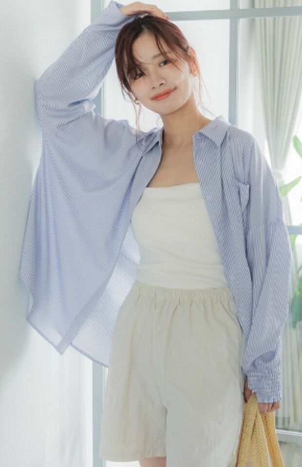 ラッシュガードシャツ　2490円／Qoo10