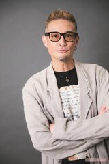 松岡昌宏　撮影／矢島泰輔　ヘアメイク／赤塚修二　スタイリング／井元文子　衣装協力／ON the CORNER