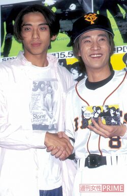 '96年、SMAP脱退、引退会見に中居正広とともに臨んだ森且行