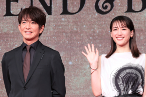 綾瀬はるかと映画『THELEGEND&BUTTERFLY』をアピール