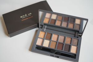 「色数の少ない新シリーズのテスターも使ってみましたが、色づきのイマイチ感は変わらず」（つくもさん）