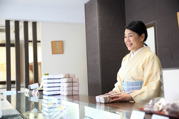 丁寧な接客姿勢と抜群の記憶力でお店のお客様にもファンが多いとか