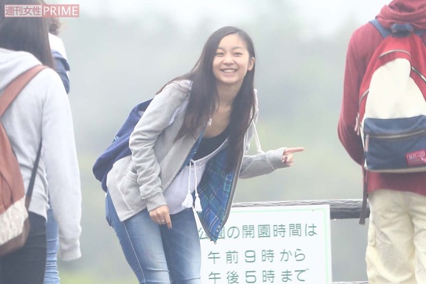 ICU新入生合宿を楽しまれる佳子さま(2015年5月)