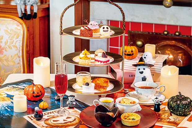 同ホテルのメインダイニングルーム「三笠」にて、11月30日までの期間限定で開催中の「ハロウィンアフタヌーンティー」も要チェック！