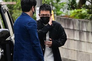 2021年4月、直撃取材に「ごめん」と謝る宮迫博之