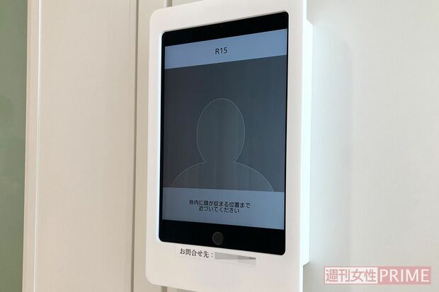 個室への入室は、顔認証システムを採用