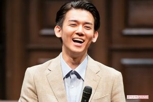 法廷劇『検察側の証人』の取材会で笑顔を見せた小瀧望（ジャニーズWEST）撮影／山田智絵