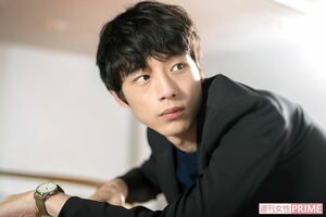 坂口健太郎　撮影／佐藤靖彦