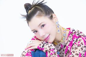 仲里依紗『おむすび』で憧れのギャルで洋服のバイヤーに 撮影/吉岡竜紀