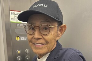薄いピンクのレンズのサングラスがおしゃれでキュートでした!