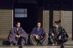 第1話で登場した信夫の居城のセットは昨年の大河ドラマ『真田丸』の上田城の一部を使ったもの　(c)NHK