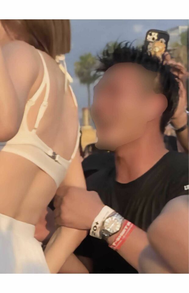 近づいたDJ SODAの腕を掴む観客(ツイッターより)
