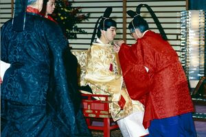 '85年、『加冠の儀』に臨まれる秋篠宮さま(宮内庁提供)