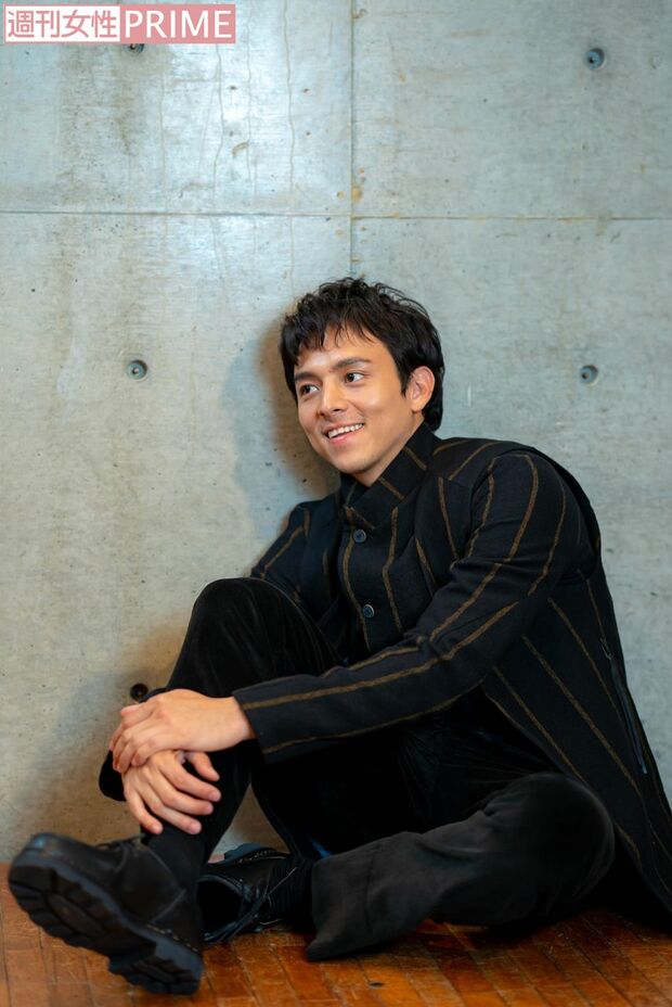 満島真之介　撮影／佐藤靖彦