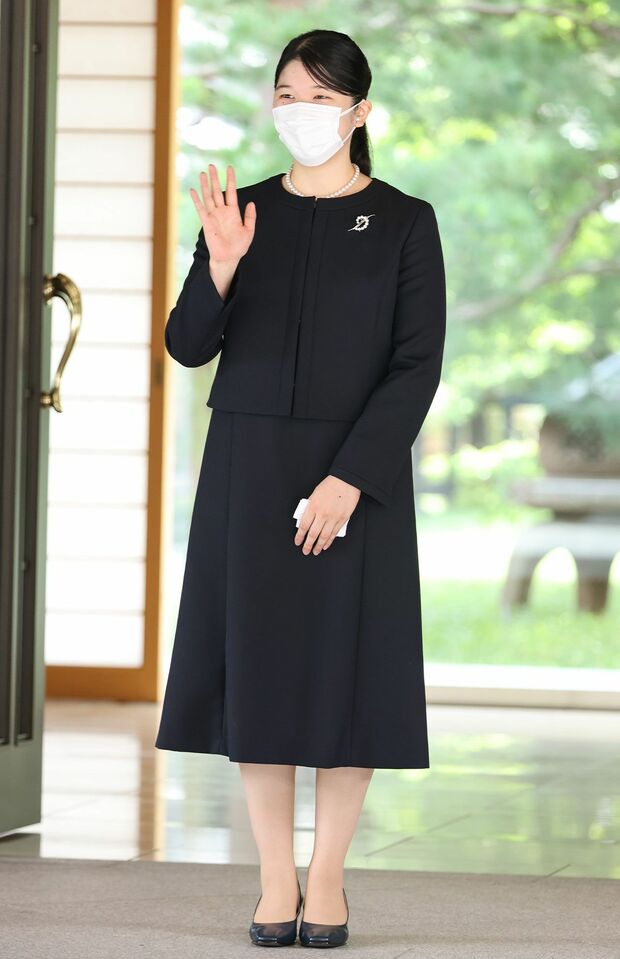 '22年、天皇、皇后両陛下をお見送りした愛子さま　撮影／JMPA
