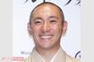 満面の笑みをみせる海老蔵('16年10月20日)