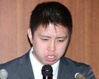 闇カジノ通いで解雇の田児賢一、キャッチの誘いで常連に