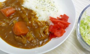 カレーに福神漬。いつからカレーのお供として食べられるようになったのでしょうか