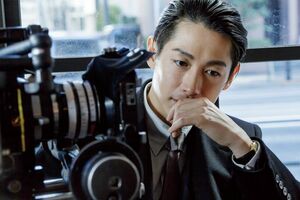 映画『結婚』で結婚詐欺師を演じるディーン・フジオカ　(c)2017「結婚」製作委員会