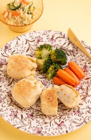 ファンからもらうお菓子でコロッケ！『じゃがりコロッケ』