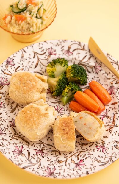 ファンからもらうお菓子でコロッケ！『じゃがりコロッケ』