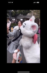 「中身おっさんかもしれん」マリーちゃんから過剰なファンサで喜ぶ堀未央奈（公式Xより）