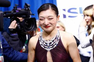 悔し涙を流す坂本花織選手（撮影／JMPA）