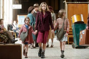 『少女ファニーと運命の旅』●監督：ローラ・ドワイヨン／出演：レオニー・スーショー、セシル・ドゥ・フランスほか／上映時間：1時間36分／フランス・ベルギー合作／配給：東北新社　2017年8月11日（金・祝）より、TOHOシネマズ シャンテほかで全国公開　STAR CHANNEL MOVIES (c)ORIGAMI FILMS/BEE FILMS/DAVIS FILMS/SCOPE PICTURES/FRANCE 2 CINEMA/CINEMA RHONE-ALPES/CE QUI ME MEUT-2015