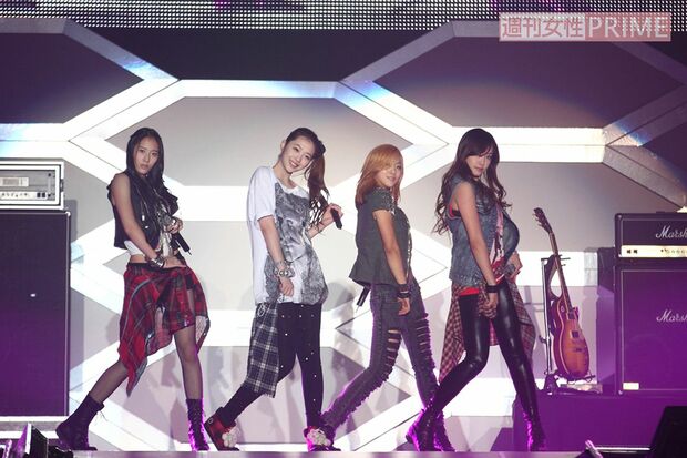 元f（x）のソルリさん（左から2番目）