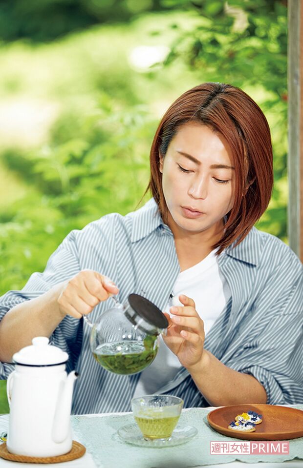 『趣味の園芸』氷川きよし グリーンサムへの12か月（Eテレ）での収録風景　 撮影／廣瀬靖士