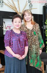 あっという間に仲良くなった小笠原祐子さんと岩井志麻子さん