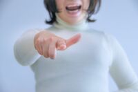 【毒親に育てられた私】「男に媚びてる」「文句あるなら金入れろ」心身ともに娘を追い詰める母