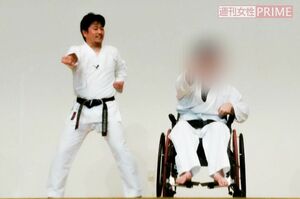 障害者への空手指導も熱心に(フェイスブックより)
