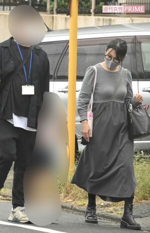 子どもに連れ添うギャル曽根と夫