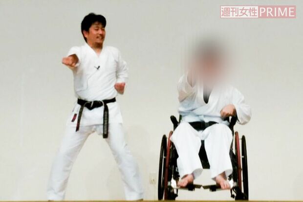 障害者への空手指導も熱心に（フェイスブックより）
